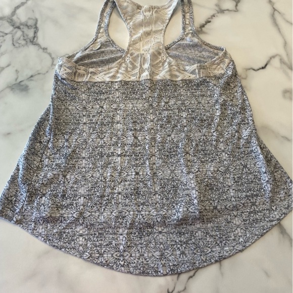 Aeropostale top, gray lace pattern knitted tank top ladies, extra small - Picture 11 of 16